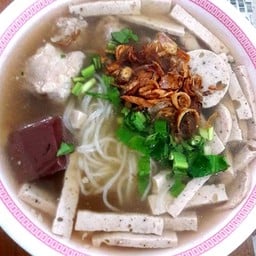 แม่จ๋าาาจั๊บญวน ก๋วยจั๊บญวน เกตเวย์แอทบางซื่อ