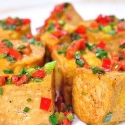 เต้าหู้ผัดพริกเกลือ