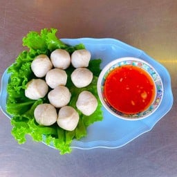ลูกชิ้นปลาลวกจิ้ม