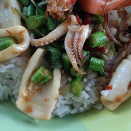 ข้าวกะเพราทะเล