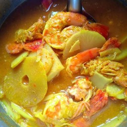 แกงส้มกุ้งหน่อไม้ดอง