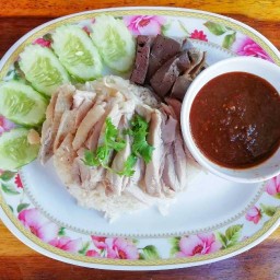 ร้านข้าวมันไก่เจ๊เเมว ลาซาล8