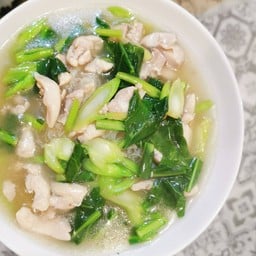 ราดหน้าหมูหรือไก่