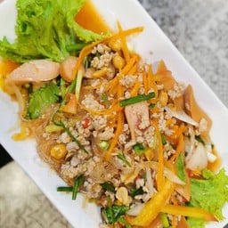 ยำไส้กรอกวุ้นเส้น