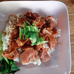 ข้าวหมูตุ๋น