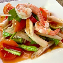 ตำไทยไหลบัวกุ้งลวก