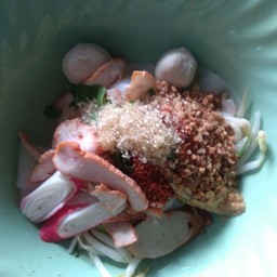 ก๋วยเตี๋ยวลวกแห้งหมู