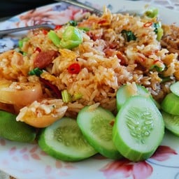 เพาไก่ผัดไทตามสั่ง