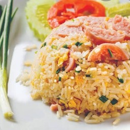 ข้าวผัดแหนม