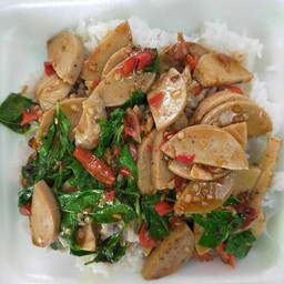 ข้าวกระเพราหมูยอ