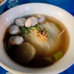 ลูกชิ้นเนื้อ แชมป์ ชัยนาท ชัยนาท