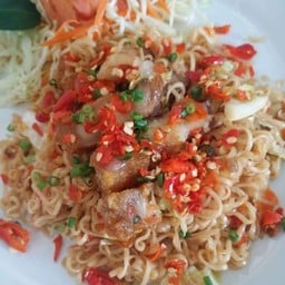 มาม่าหมูกรอบทรมาน