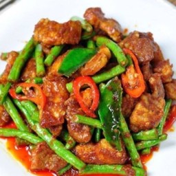 พริกแกงหมูหมัก