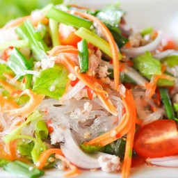 ยำวุ้นเส้น