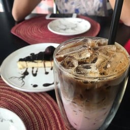 กาแฟกับน้ำสตอเบอรี่ เข้ากันได้ดี
