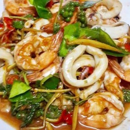 ผัดฉ่ากับข้าว