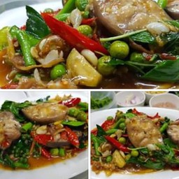 ผัดฉ่าปลาดุกกรอบ