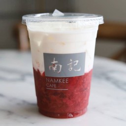 นมสดสตอเบอรี่