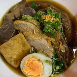 สุวิสา ต้มเลือดหมู