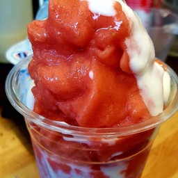 สตอเบอรี่โยเกิต