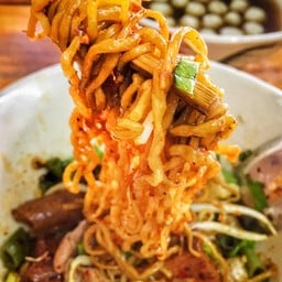 ก๋วยเตี๋ยวเนื้อเจริญพร