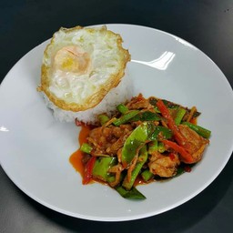 ผัดพริกแกงไก่