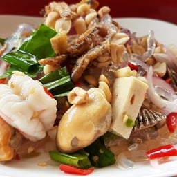 โคตรนัว Byริซ่าสาวอีสาน