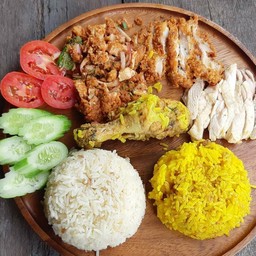 ข้าว2อย่าง+ไก่3อย่าง+ไก่แซ่บ