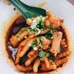 เตี๋ยวไก่ตุ๋นสูตรคุณยาย by เจ้ตาว