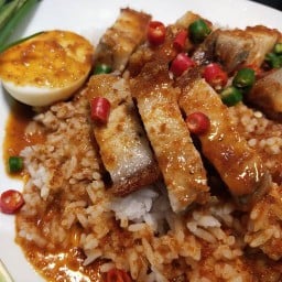 จั๊วโภชนา กรมอู่ทหารเรือ (ข้าวมันไก่ หมูแดง หมูกรอบ หมูตุ๋น เย็นตาโฟ ต้มยำ ลูกชิ้นปลา)