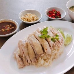 ข้าวมันไก่ สังข์ทอง