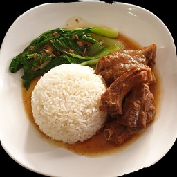 ข้าวซี่โครงหมูตุ๋น