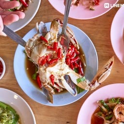 ไม่ต้องมุดรูก็กินปูได้นะ