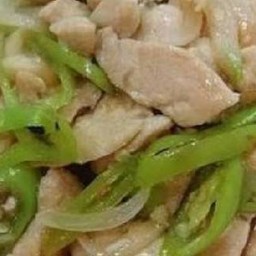 เป็นกับข้าวผัดพริกหยวกหมู