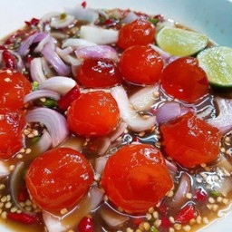 ยำไข่แดงเค็ม