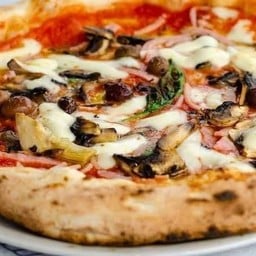 Pizza Neapolitana by Tony