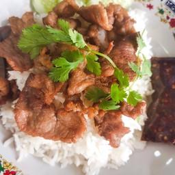 เนื้อหมูทอด & น้ำพริกดำ