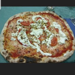 พิซซ่าสแตรทเอียเทลลา