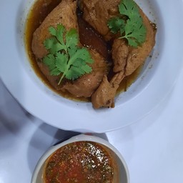 อร่อย นวลจันทร์