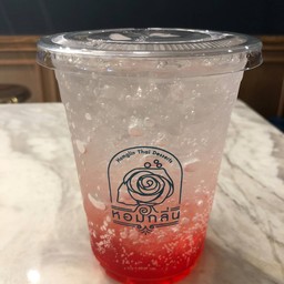Strawberry soda (สตอเบอรี่โซดา)