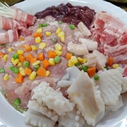 ซากุระ หมูกะทะ@เมืองสุพรรณบุรี