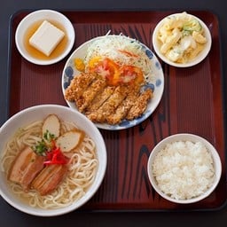 (104) หมูทอดญี่ปุ่นกับโซบะ ชุดใหญ่