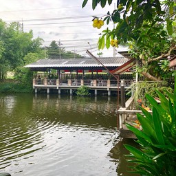 บรรยากาศร้านโซนรับลม