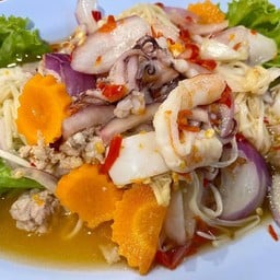 ยำเห็ดเข็มทอง