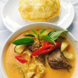 ข้าวไข่เจียว+แกงเผ็ด