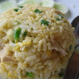 ข้าวผัดไก่