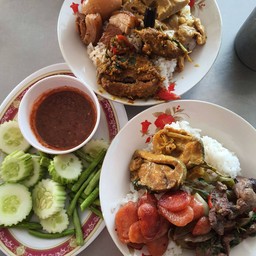 ข้าวแกงปักษ์ใต้เจ้สุนี