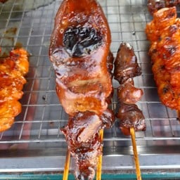 ไก่ย่างควันโขมง ส้มตำสลิดดก ประตู 2 ราชภัฏ(ทะเลแก้ว)