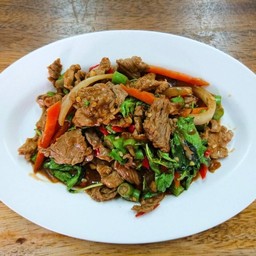 กระเพราเนื้อ