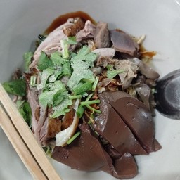 นายอู๊ดก๋วยเตี๋ยวเป็ดพะโล้ พุทธมณฑลสาย 4